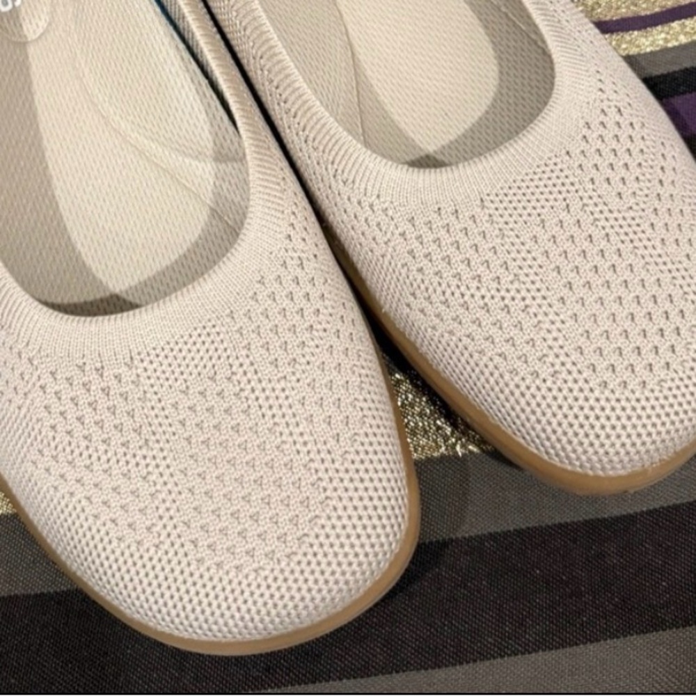 Dream Pairs Women's Light Beige Knit Flats - Picture 3 of 4